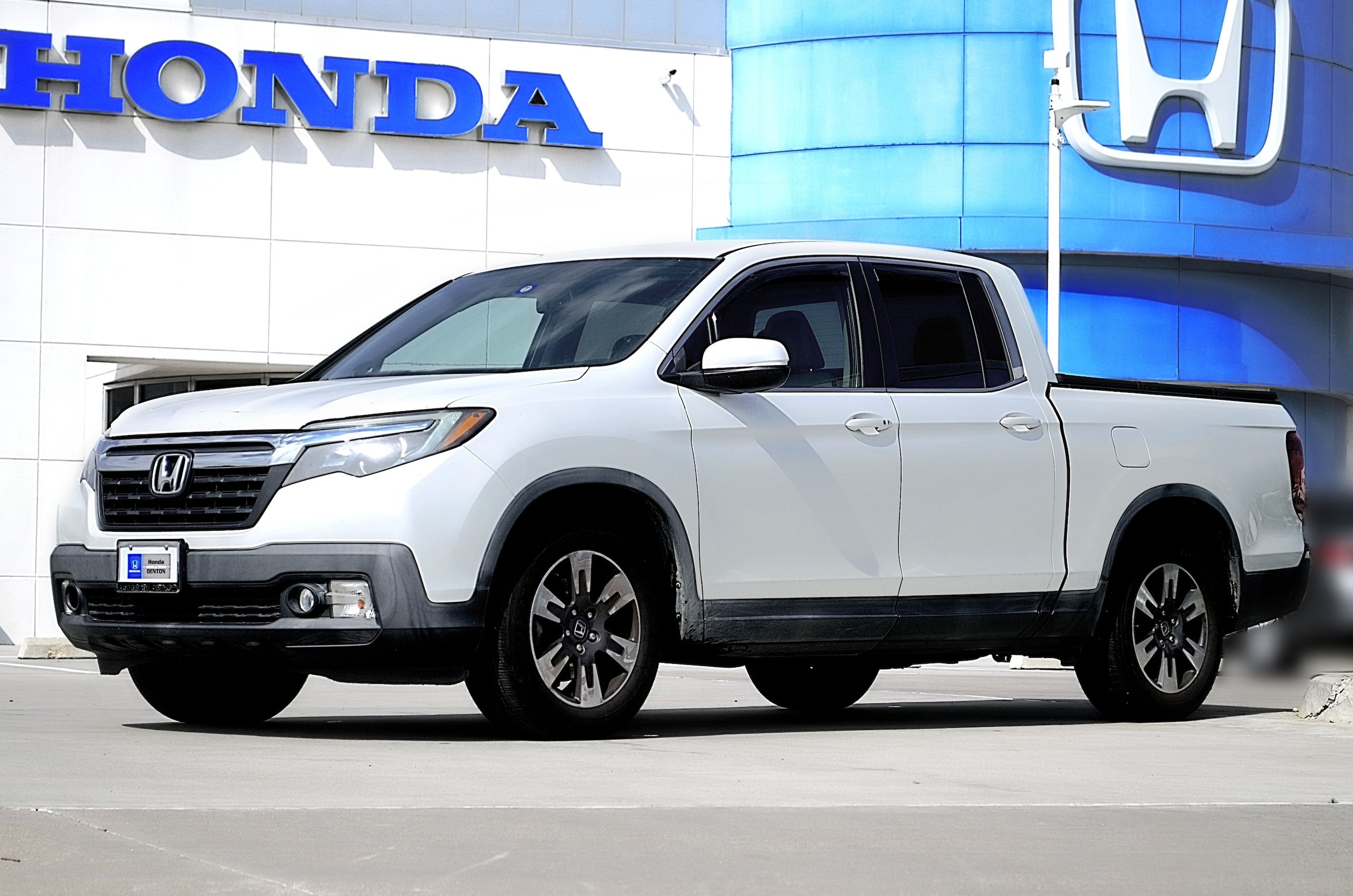 2017 Honda Ridgeline RTL-T's photo
