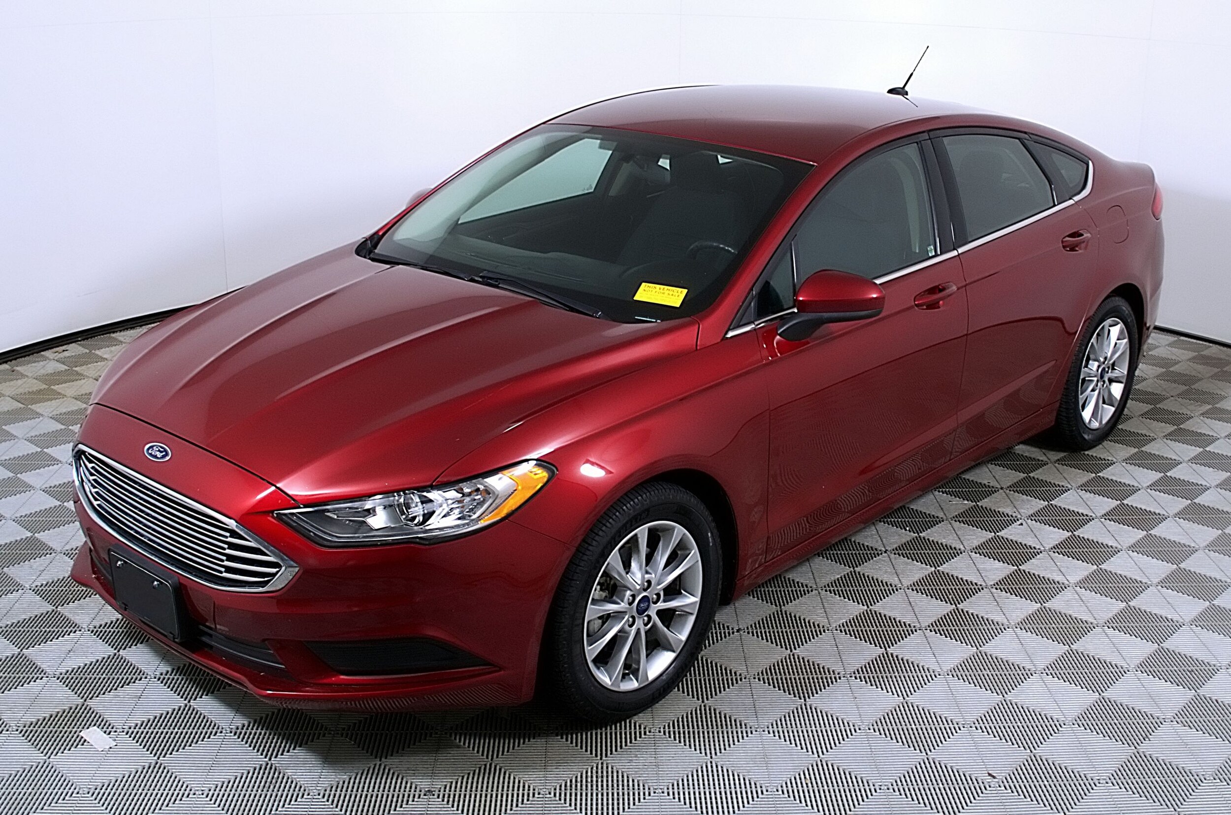 2017 Ford Fusion SE photo 3