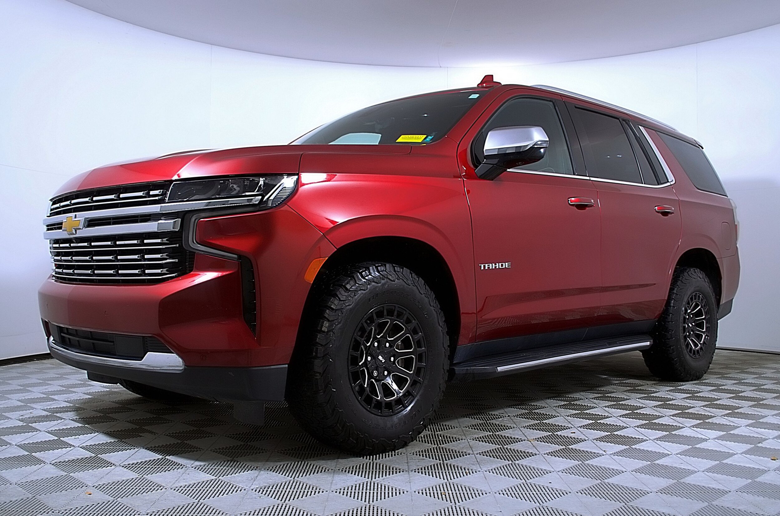 2021 Chevrolet Tahoe Premier photo 2