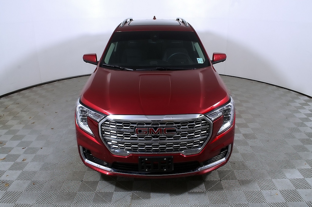 Used 2024 GMC Terrain Denali SUV