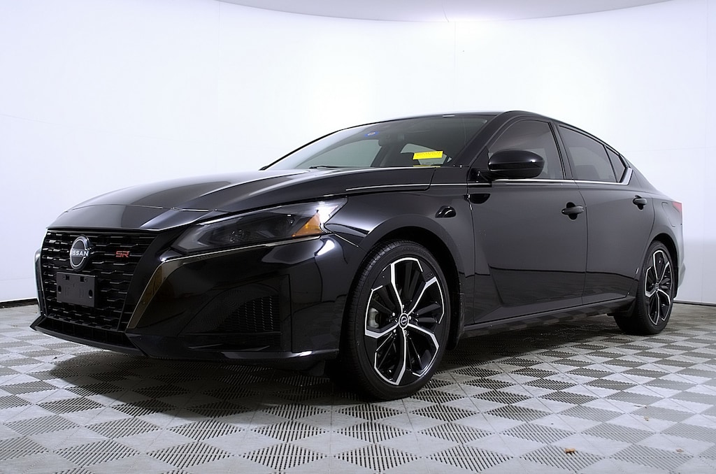 Used 2023 Nissan Altima 2.5 SR Sedan