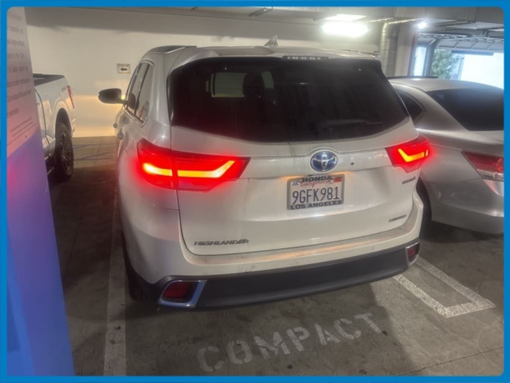 Used 2017 Toyota Highlander Hybrid Limited V6 SUV