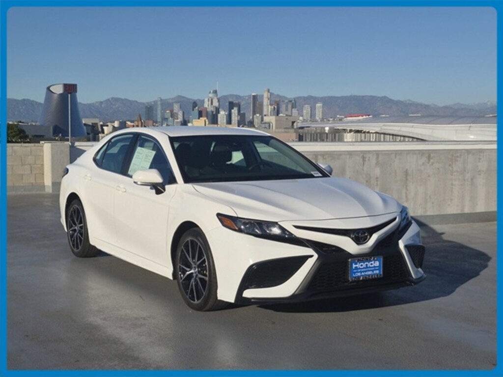 Used 2023 Toyota Camry SE Sedan