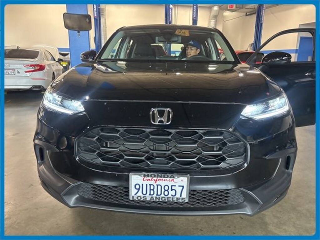 Used 2025 Honda HR-V LX SUV