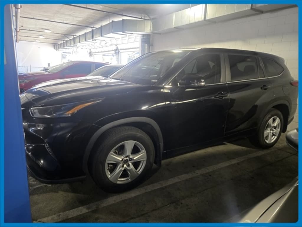 Used 2023 Toyota Highlander XLE SUV