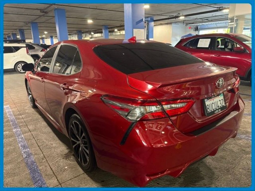 Used 2019 Toyota Camry SE Sedan