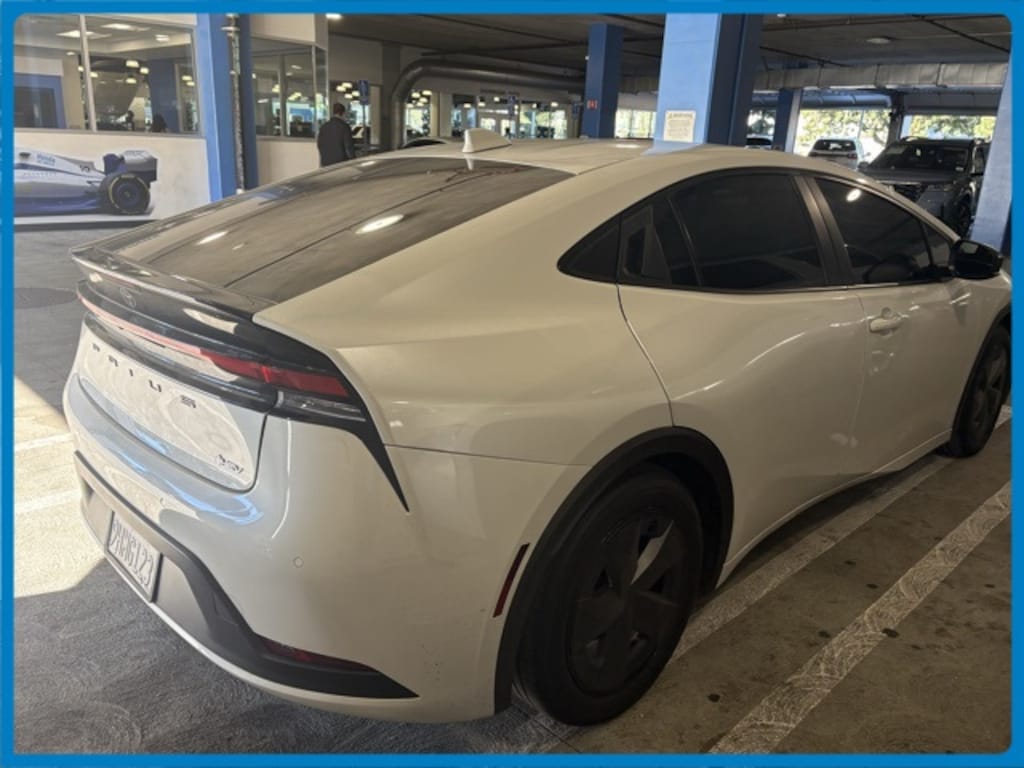 Used 2023 Toyota Prius LE Hatchback