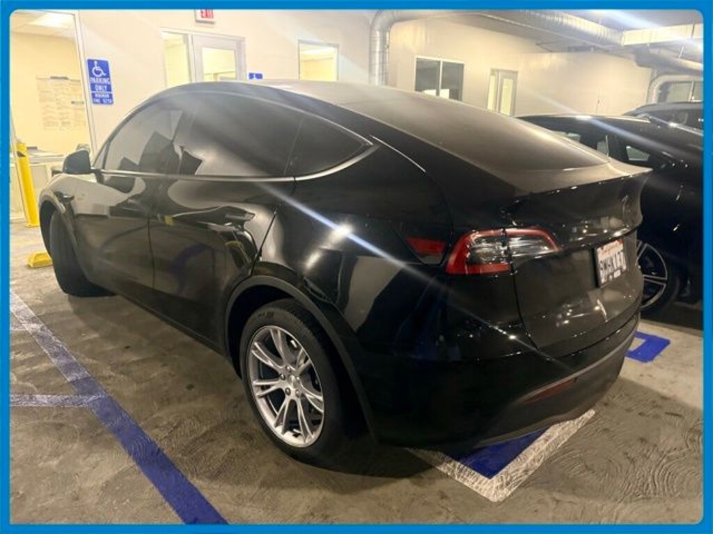 Used 2024 Tesla Model Y Long Range SUV