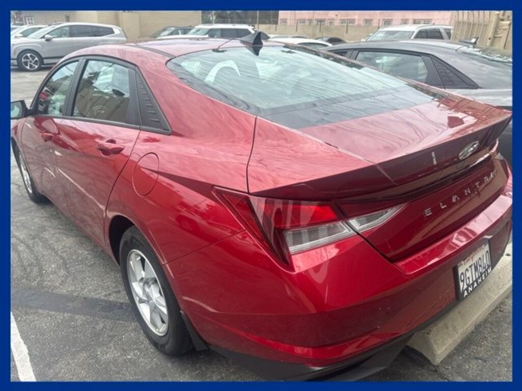Used 2023 Hyundai Elantra SE Sedan