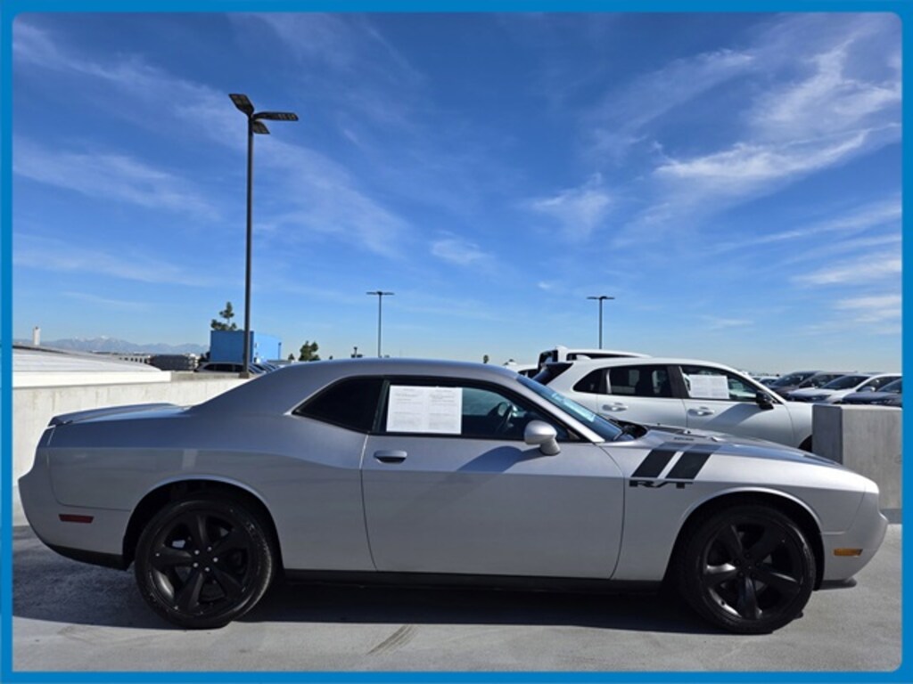 Used 2011 Dodge Challenger R/T Coupe