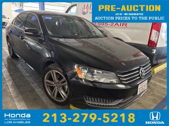 2014 Volkswagen Passat SE's photo