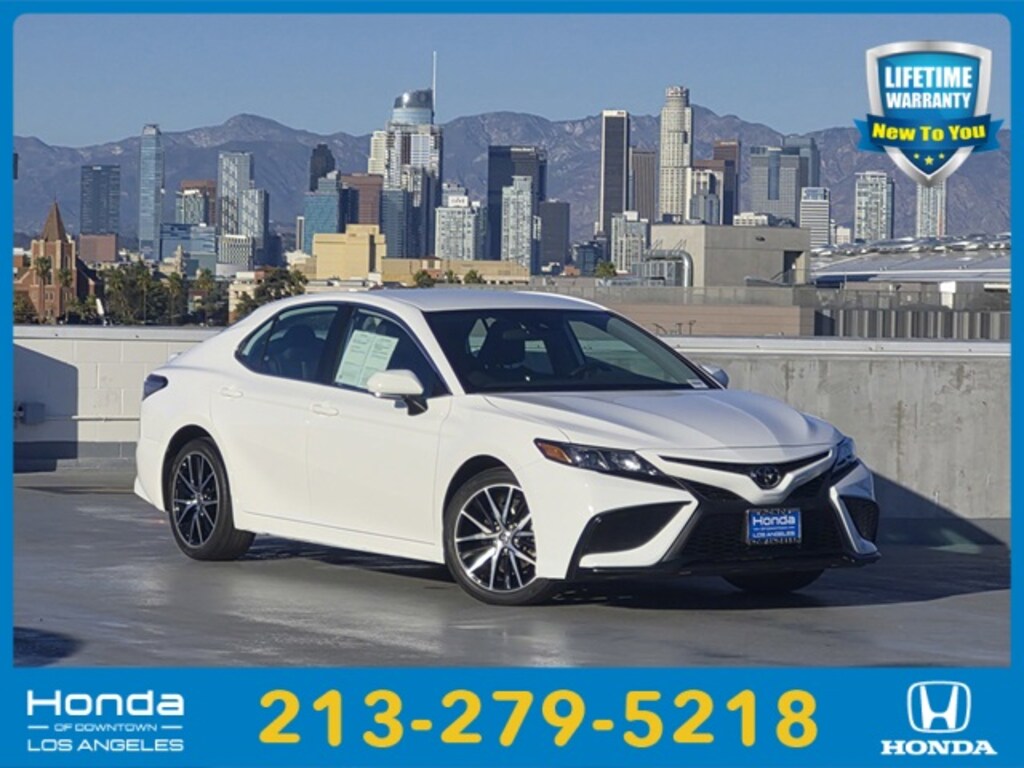 Used 2023 Toyota Camry SE Sedan