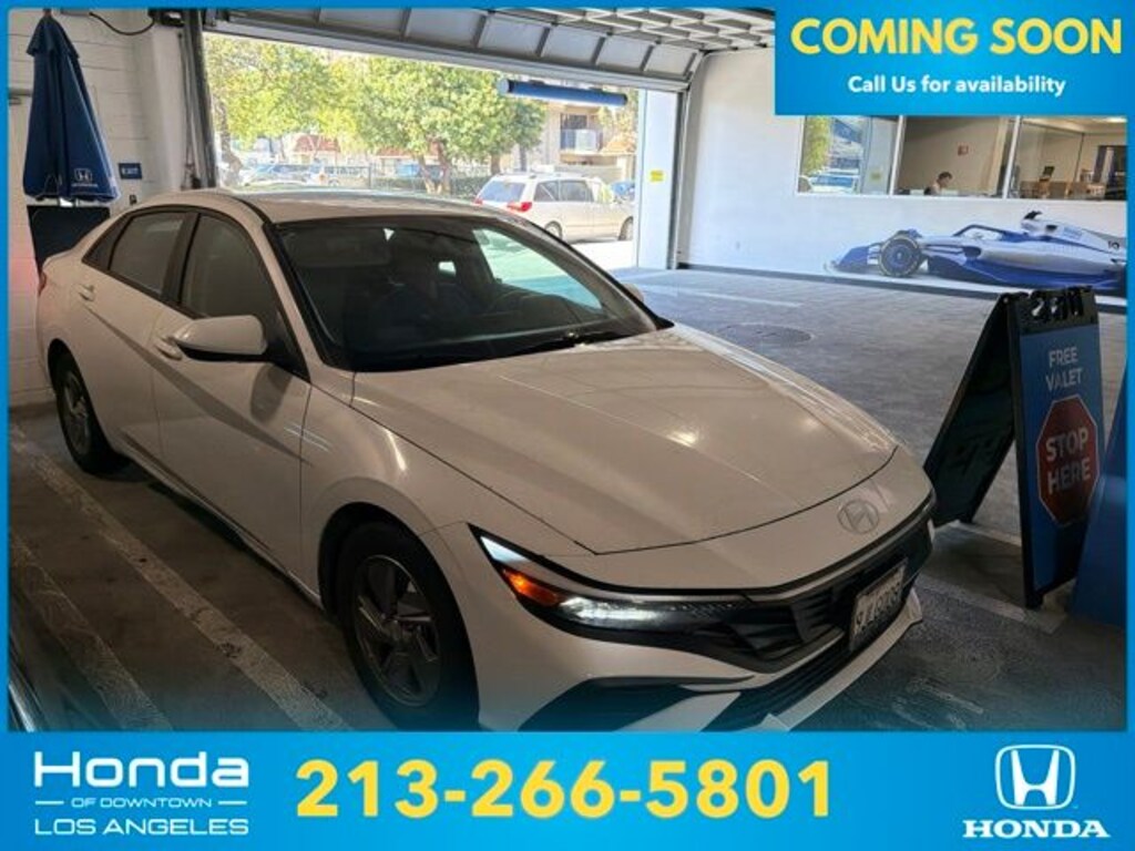 Used 2024 Hyundai Elantra SE Sedan