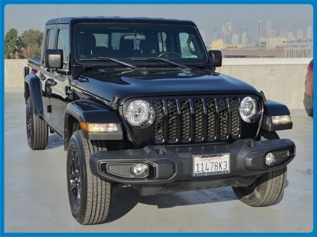 Used 2021 Jeep Gladiator Sport Truck Crew Cab