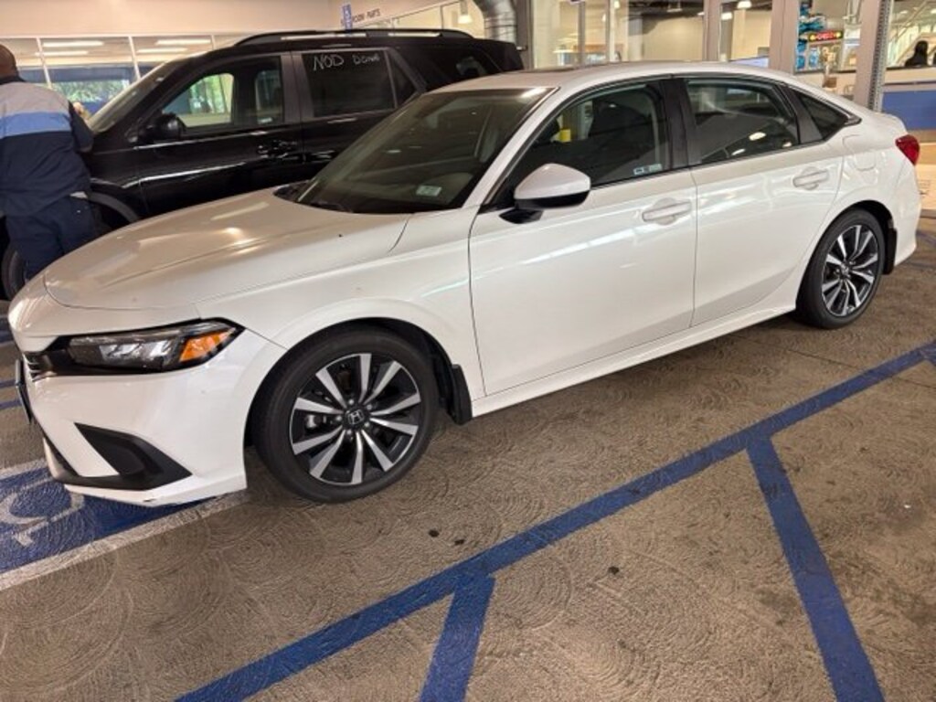 Used 2024 Honda Civic EX Sedan