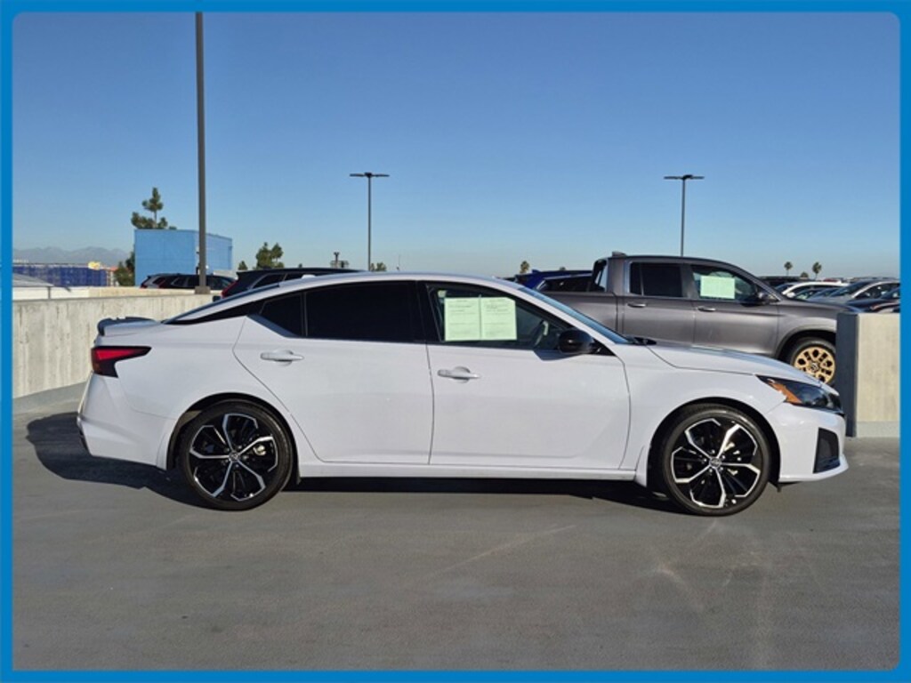 Used 2024 Nissan Altima 2.5 SR Sedan