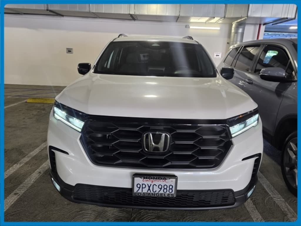 Used 2025 Honda Pilot Sport SUV