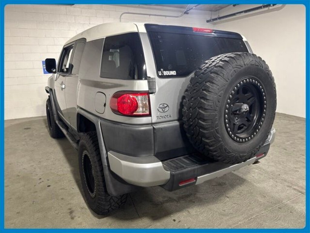 Used 2010 Toyota FJ Cruiser Base SUV
