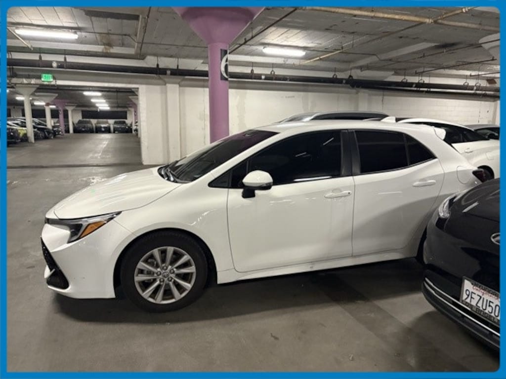 Used 2024 Toyota Corolla Hatchback SE Hatchback