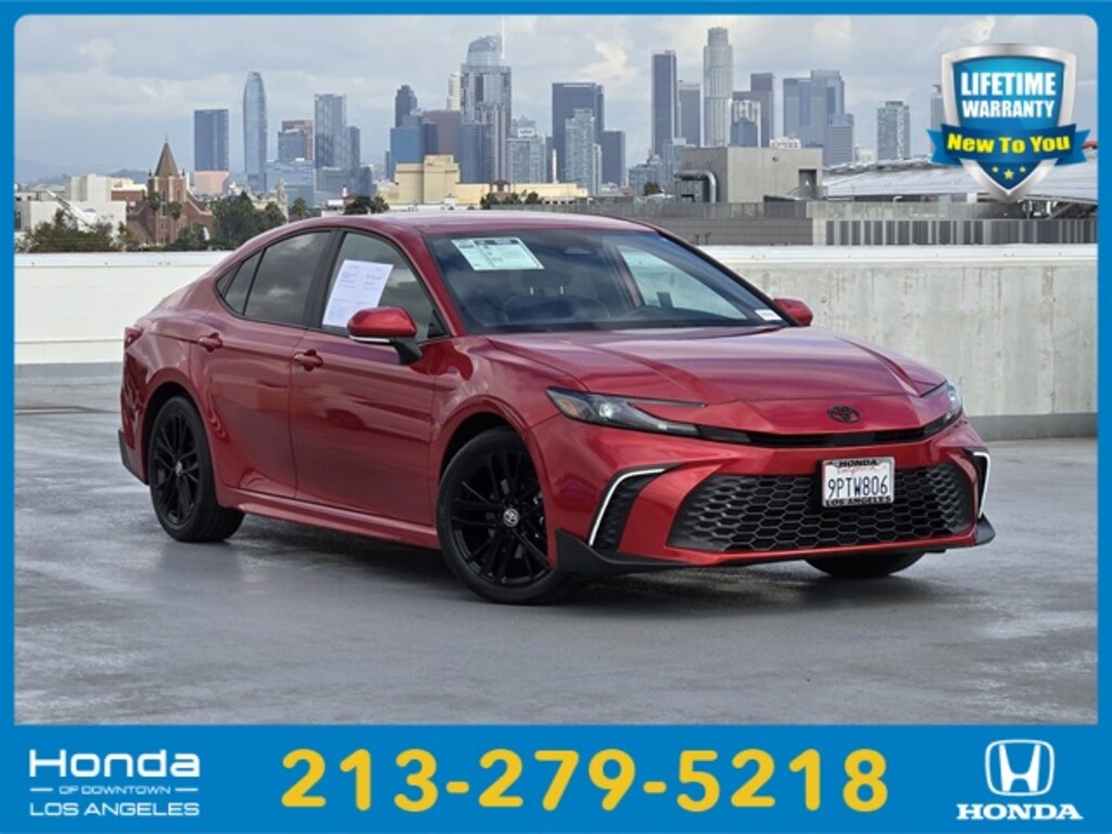 Used 2025 Toyota Camry SE Sedan