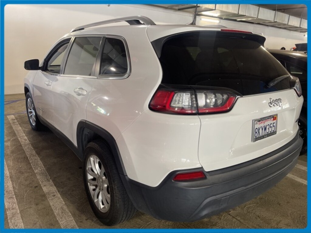 Used 2019 Jeep Cherokee Latitude FWD SUV