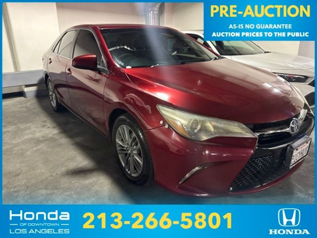 Used 2017 Toyota Camry SE Sedan