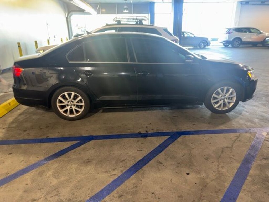 Used 2014 Volkswagen Jetta 1.8T SE Sedan