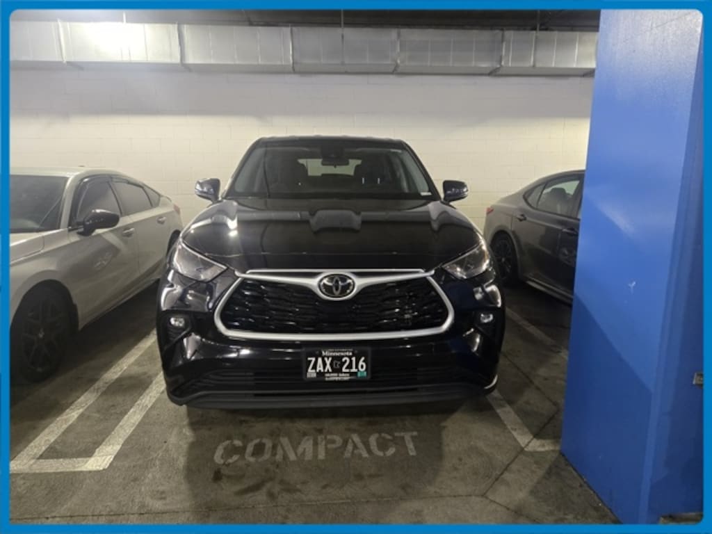 Used 2023 Toyota Highlander XLE SUV