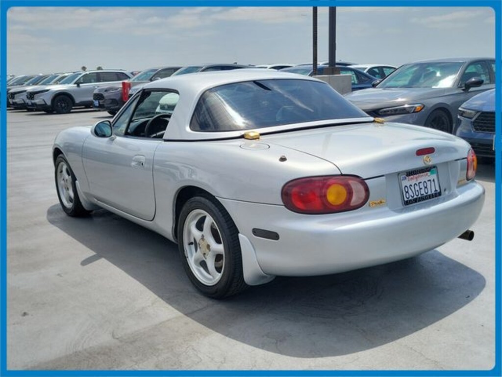 Used 1999 Mazda MX-5 Miata Convertible