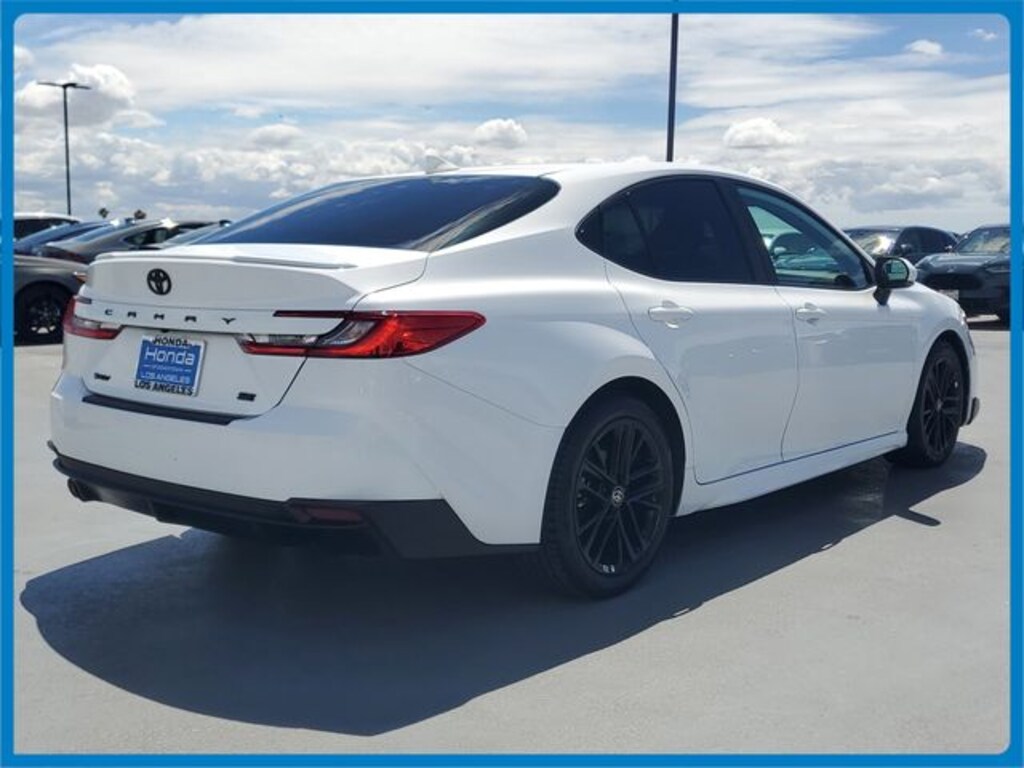 Used 2025 Toyota Camry SE Sedan