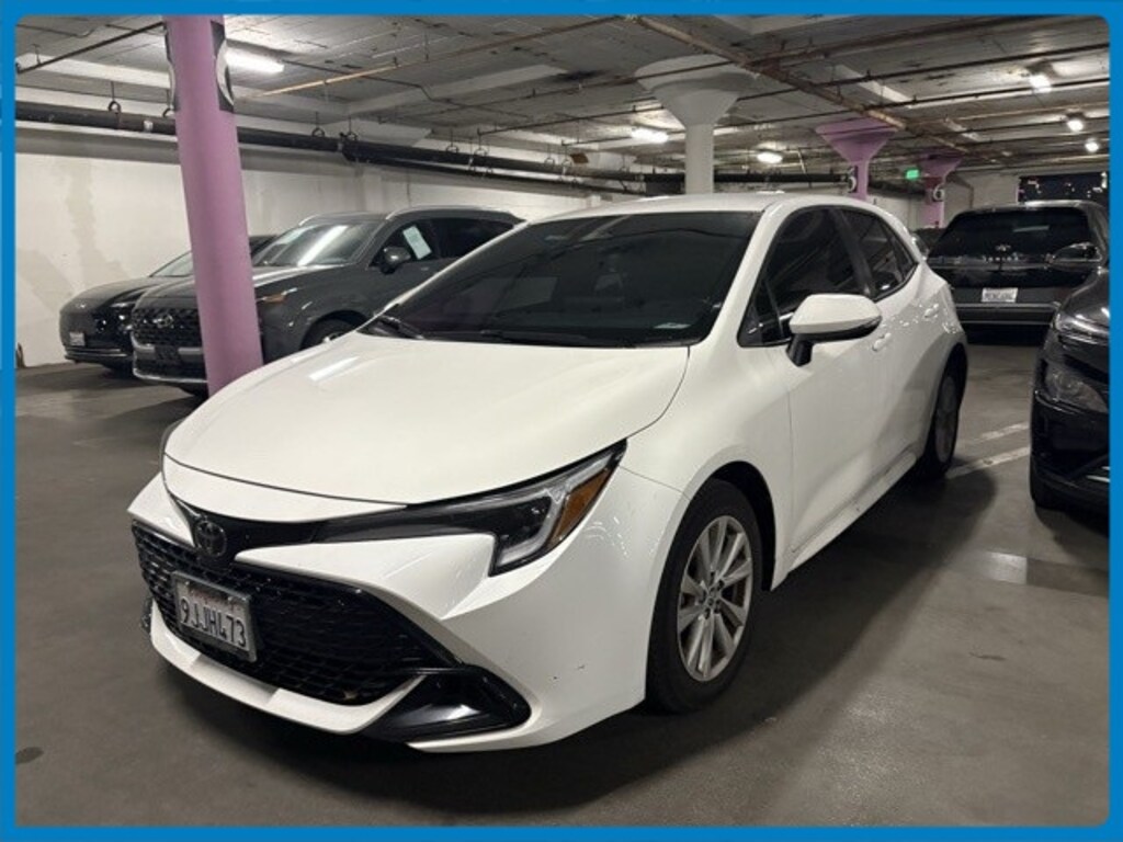 Used 2024 Toyota Corolla Hatchback SE Hatchback