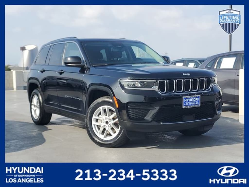 Used 2023 Jeep Grand Cherokee Laredo SUV