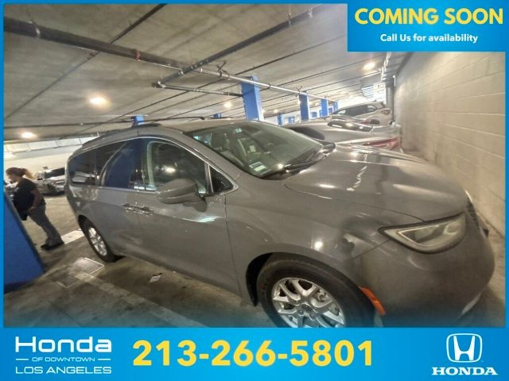Used 2022 Chrysler Pacifica Touring L Van Passenger Van