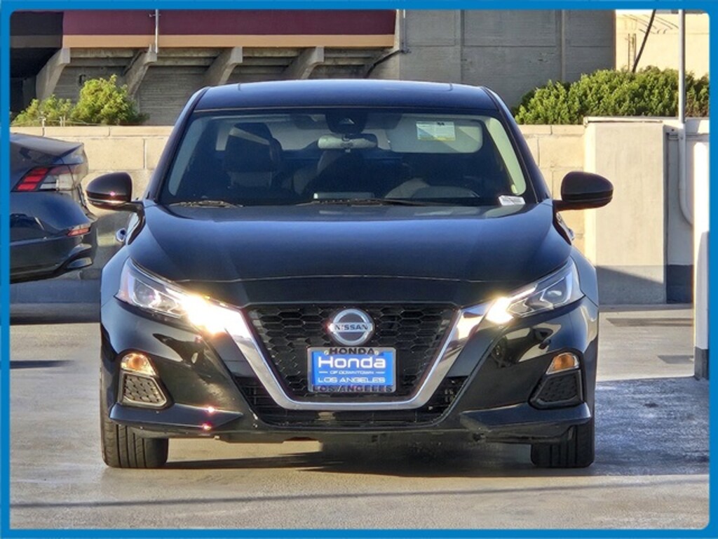 Used 2021 Nissan Altima 2.5 SV Sedan