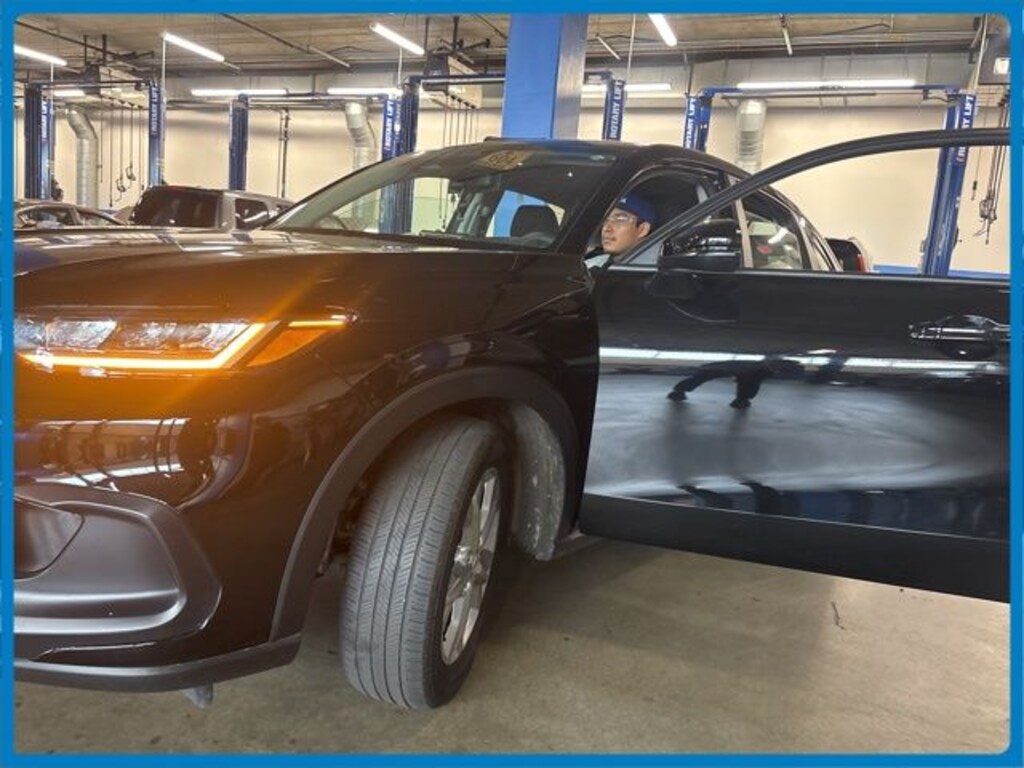 Used 2025 Honda HR-V LX SUV