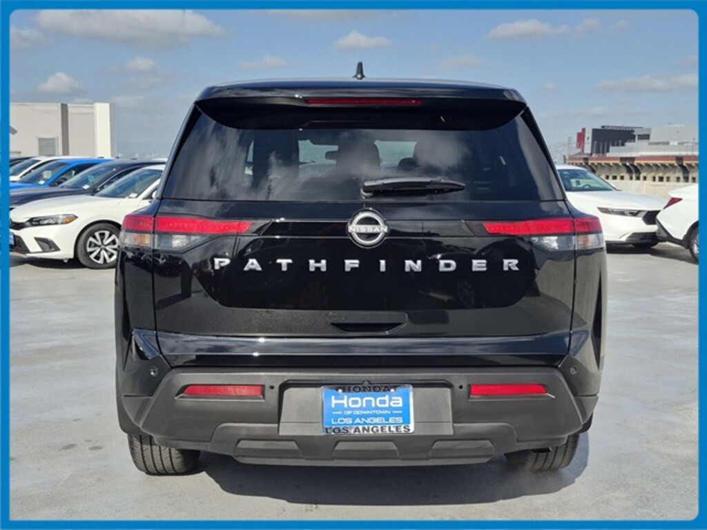 Used 2024 Nissan Pathfinder S SUV