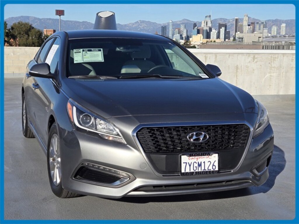 Used 2017 Hyundai Sonata Hybrid SE Sedan