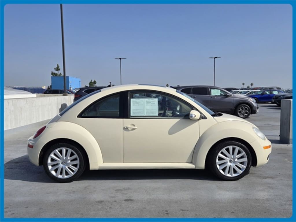 Used 2008 Volkswagen New Beetle Hatchback