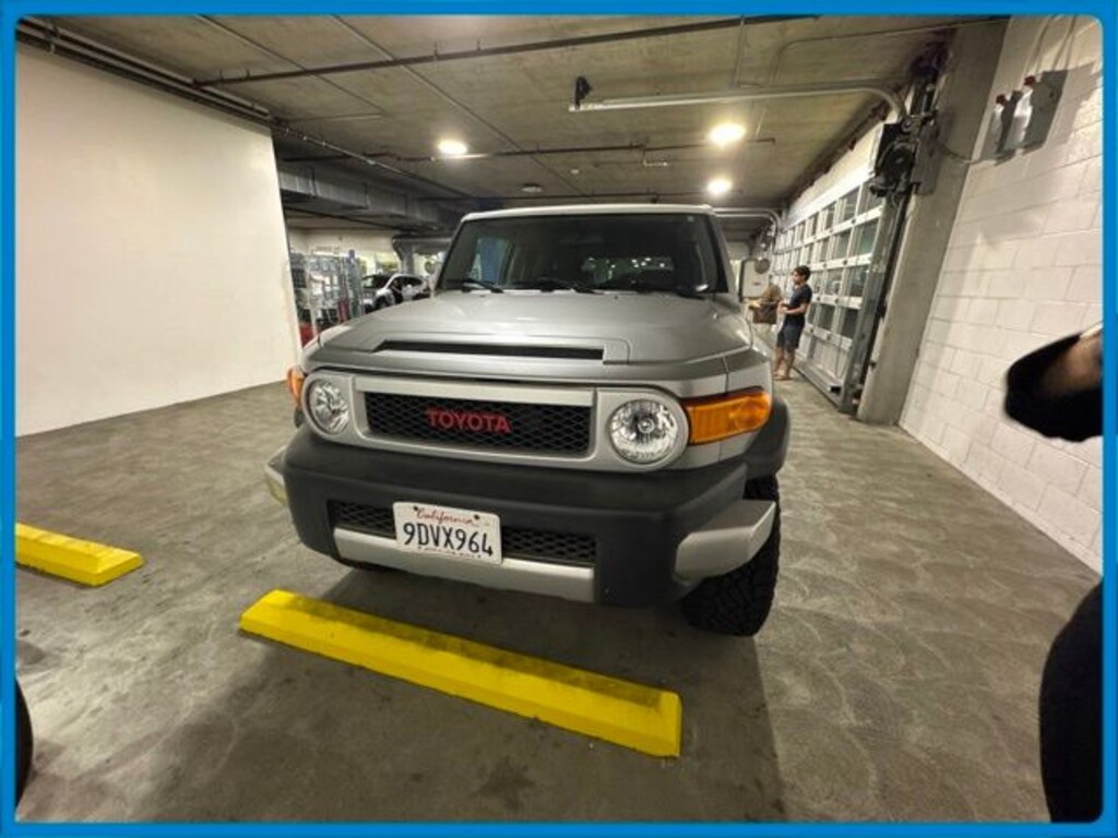 Used 2010 Toyota FJ Cruiser Base SUV