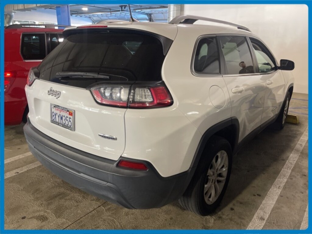 Used 2019 Jeep Cherokee Latitude FWD SUV