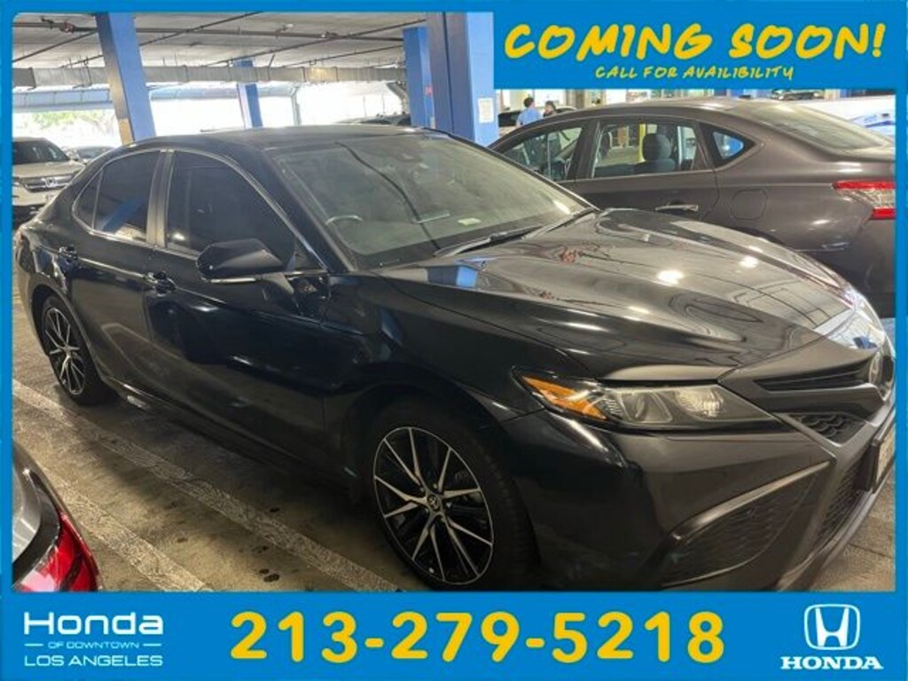 Used 2023 Toyota Camry SE Sedan
