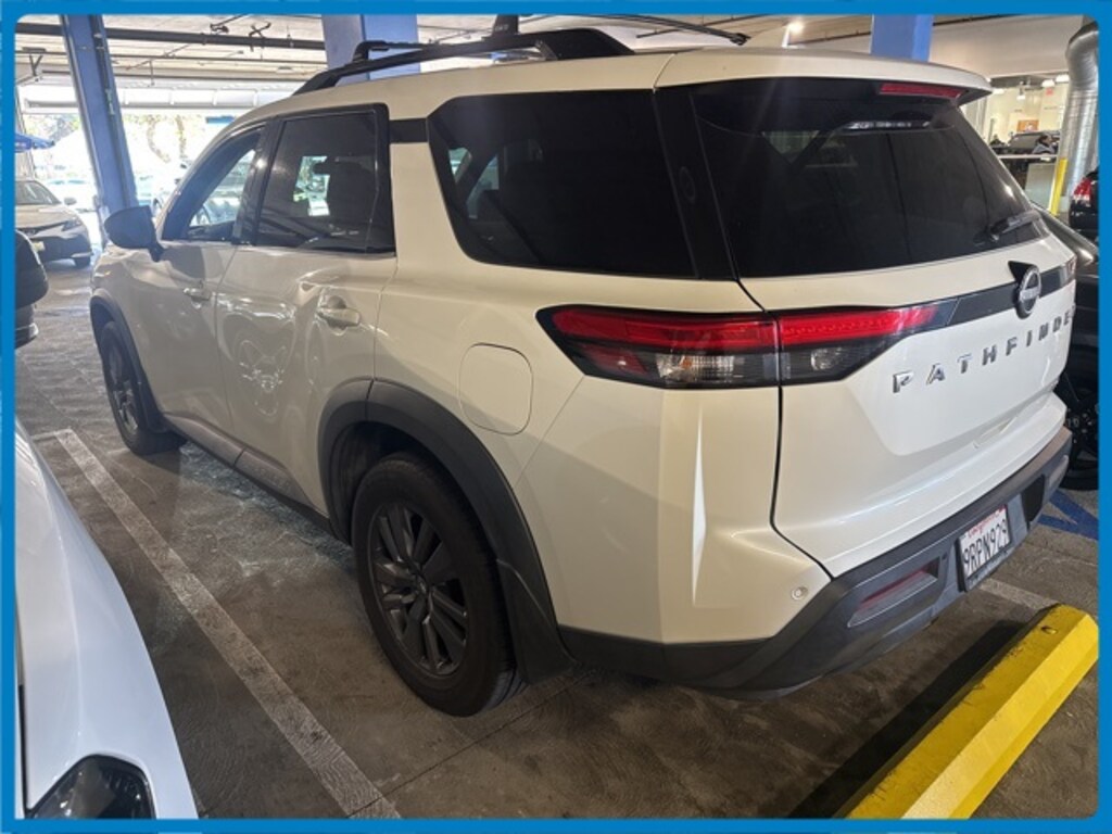 Used 2022 Nissan Pathfinder SV SUV