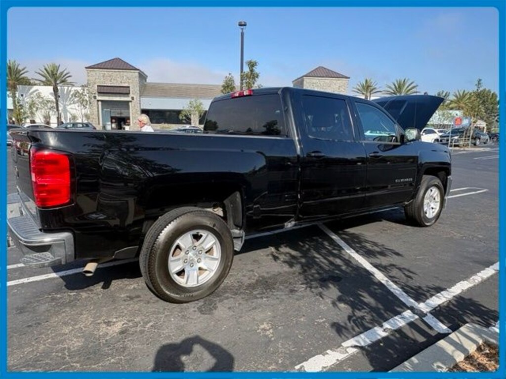 Used 2017 Chevrolet Silverado 1500 LT w/1LT Truck Crew Cab