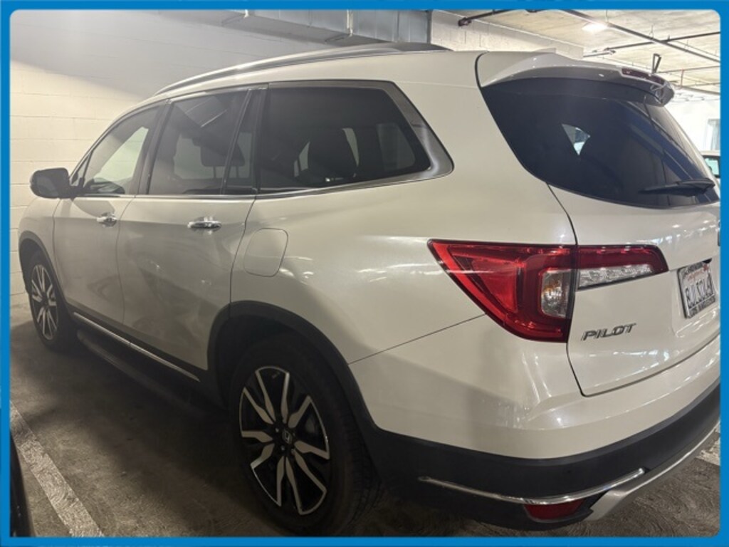 Used 2019 Honda Pilot Touring 8-Passenger FWD SUV