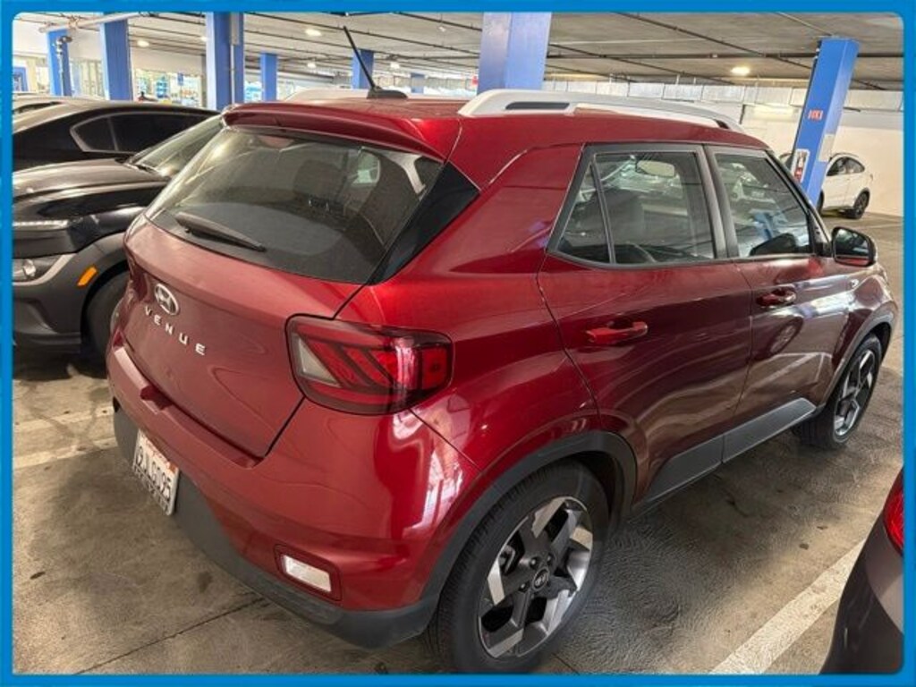 Used 2024 Hyundai Venue SUV