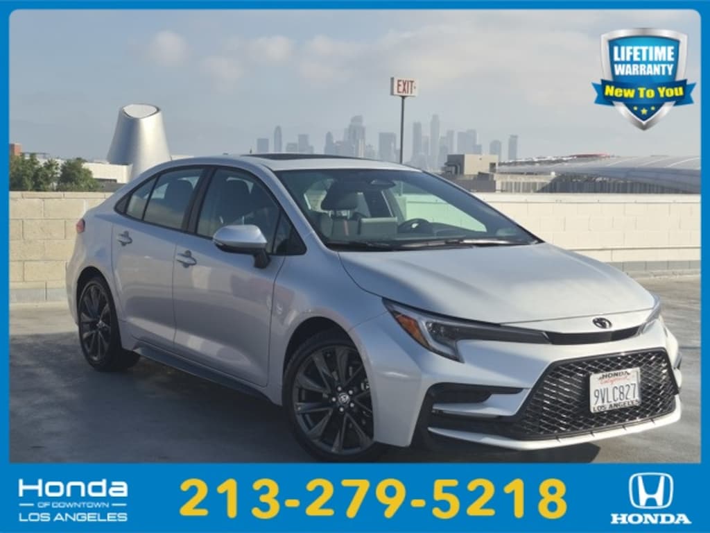 Used 2025 Toyota Corolla SE Sedan