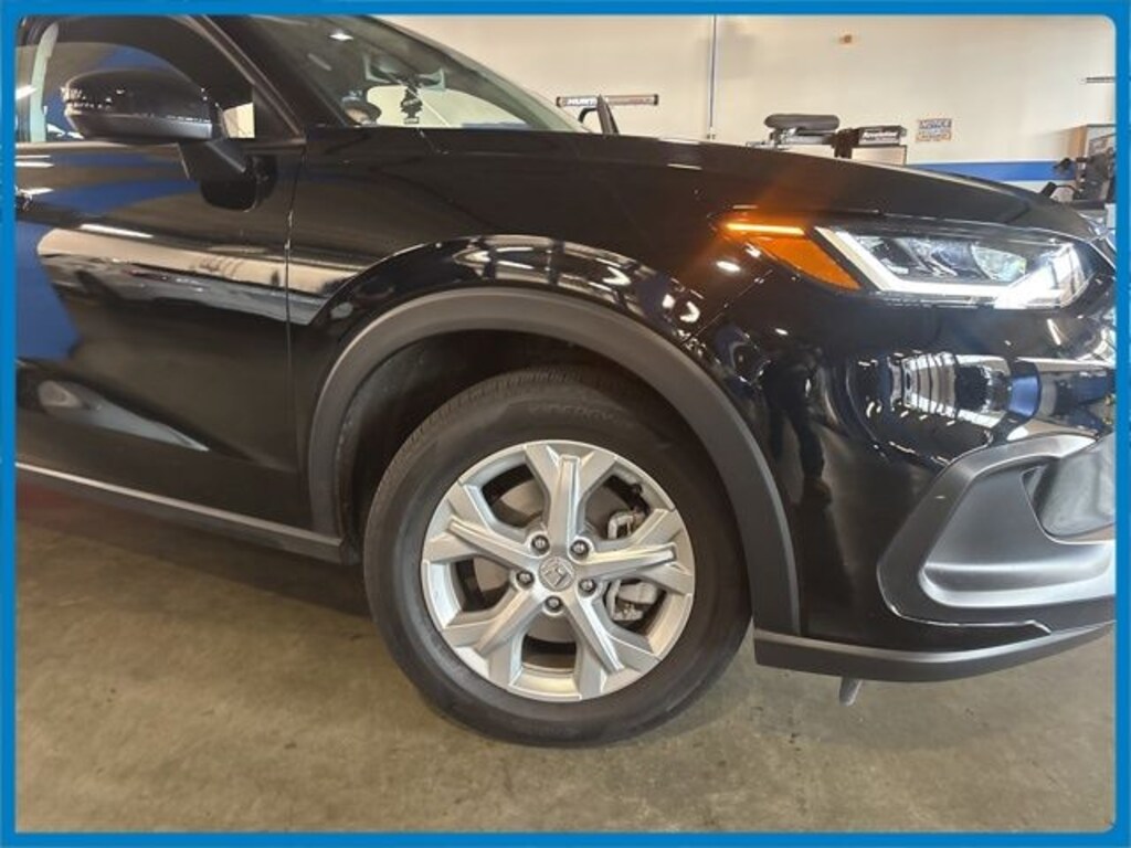 Used 2025 Honda HR-V LX SUV