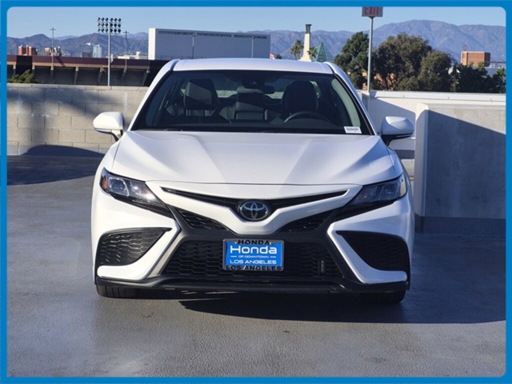 Used 2023 Toyota Camry SE Sedan