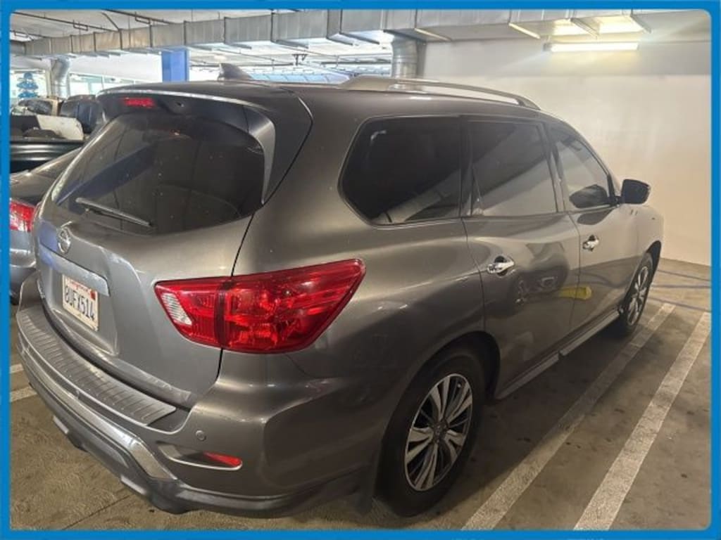 Used 2020 Nissan Pathfinder S SUV
