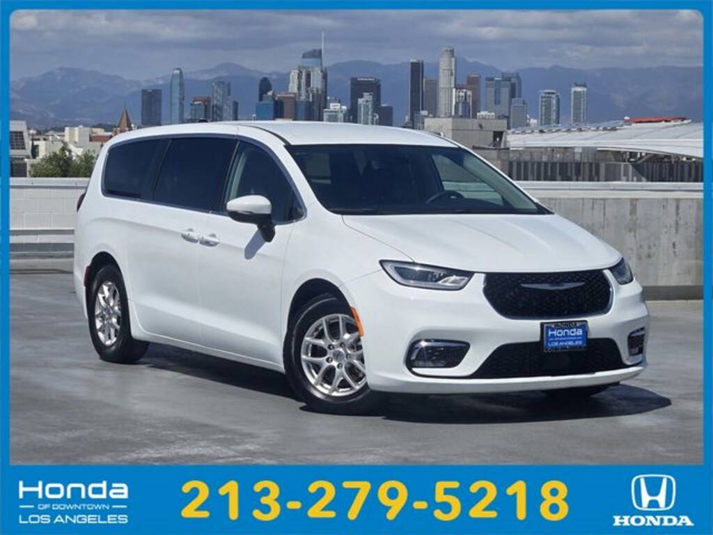 Used 2023 Chrysler Pacifica Touring L Van Passenger Van